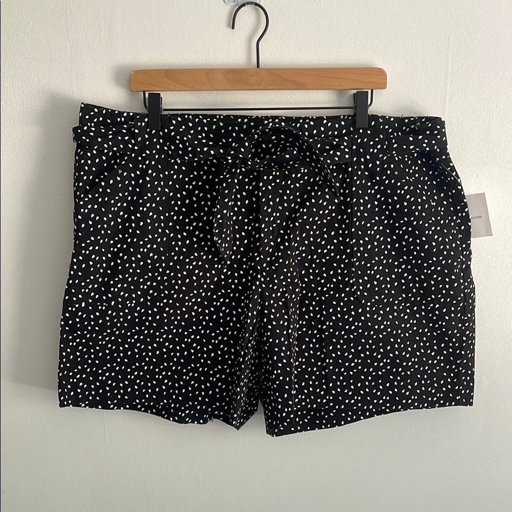 Black and White Spot Tie Waist Shorts 18W NWT